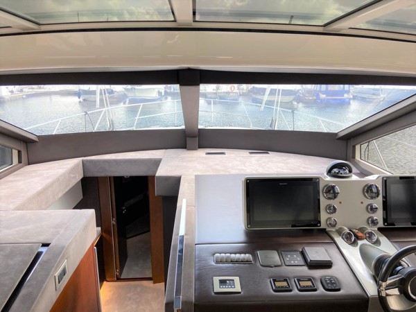 2013 ABSOLUTE 53 STY
