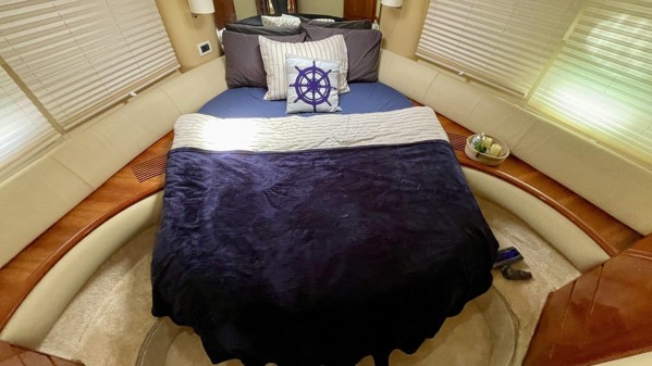 2003 AZIMUT 42 FLY