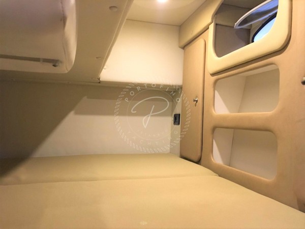 2011 RINKER 280 EC