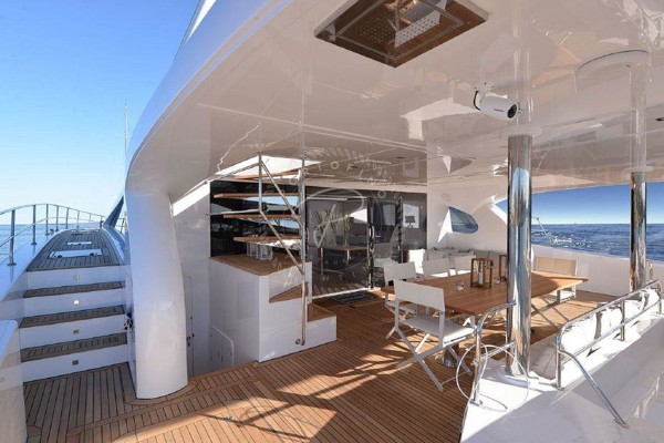 2015 SUNREEF 70 POWER