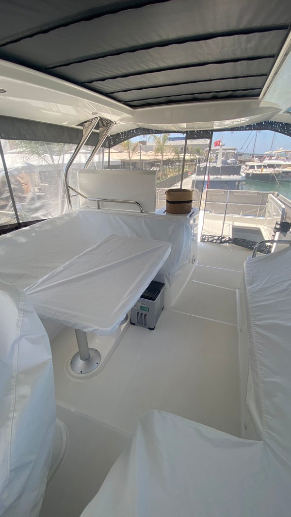 2025 BENETEAU SWIFT TRAWLER 48