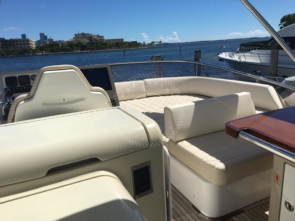 2016 AZIMUT 64 FLY