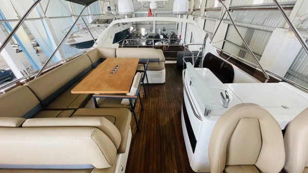 2012 PRINCESS 64