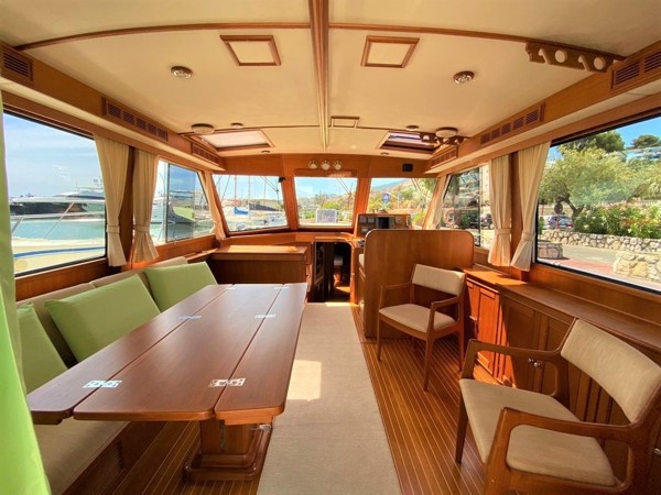 2004 GRAND BANKS EASTBAY 54 SX
