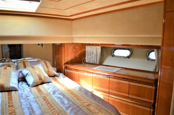 2001 FERRETTI YACHTS 80