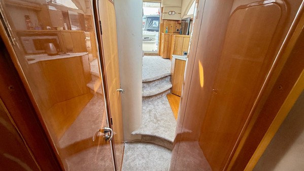 2002 PRINCESS 40