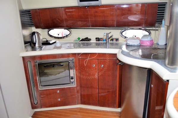 2005 FAIRLINE TARGA 40