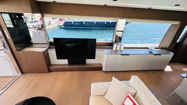 2022 FERRETTI 780
