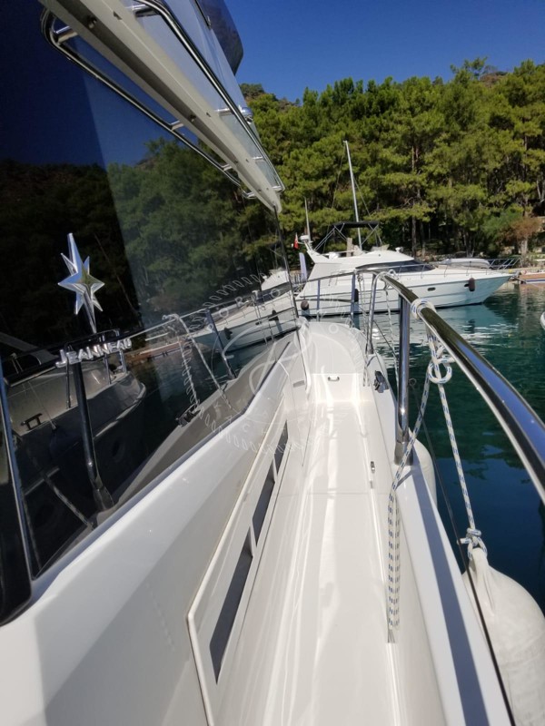 2015 JEANNEAU VELASCO 37F