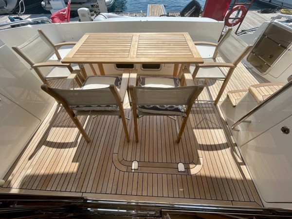 2009 PRINCESS 50