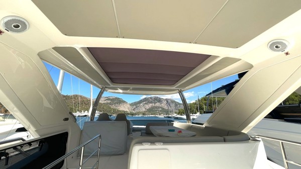 2019 ABSOLUTE 58 FLY