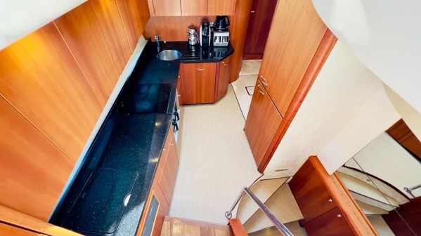 2009 SUNSEEKER MANHATTAN 60