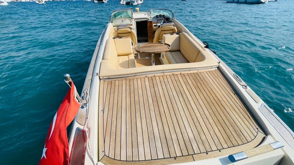 2011 CHRIS CRAFT CORSAIR 25