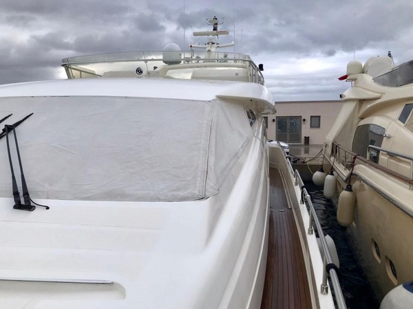 1999/2010 FERRETTI YACHTS 72