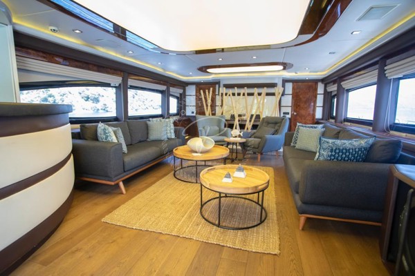 2006/2019 SUN YACHTS 32M