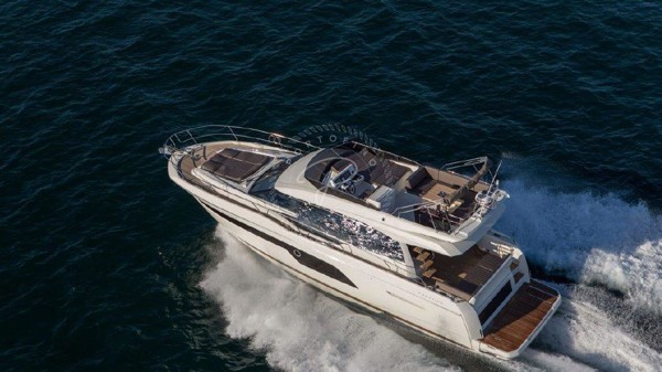 2018 PRESTIGE 520 FLY