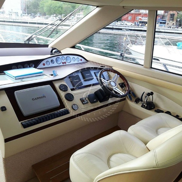 2010 PRINCESS 54