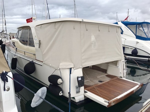 2014 GREENLINE 33 HYBRID