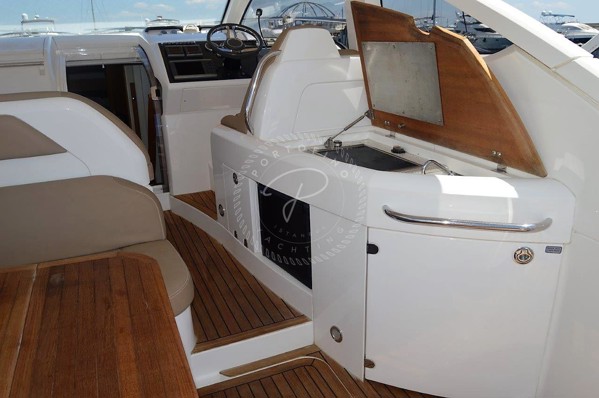 2012 FAIRLINE TARGA 38