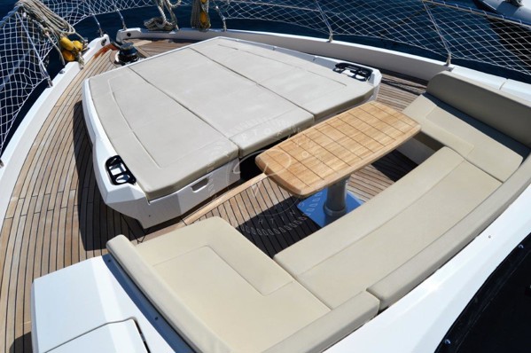 2013 ABSOLUTE 72 FLY