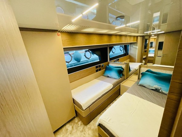 2021 FERRETTI YACHTS 920