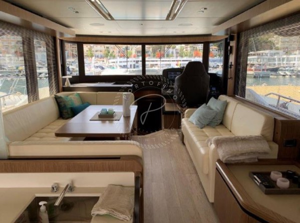 2016 ABSOLUTE NAVETTA 52