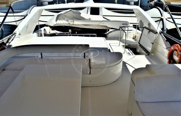 2001 FERRETTI YACHTS 80