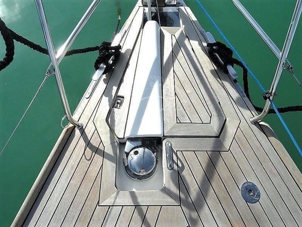 2010 DUFOUR 425 GL