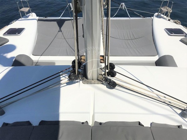 2011 LAGOON 450 F