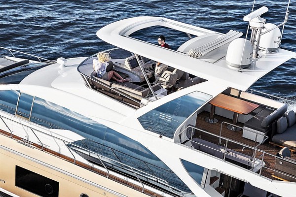 2017 AZIMUT 66 FLY
