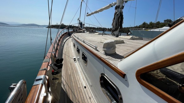 2011 TIRHANDIL CUSTOM 20 M WOODEN