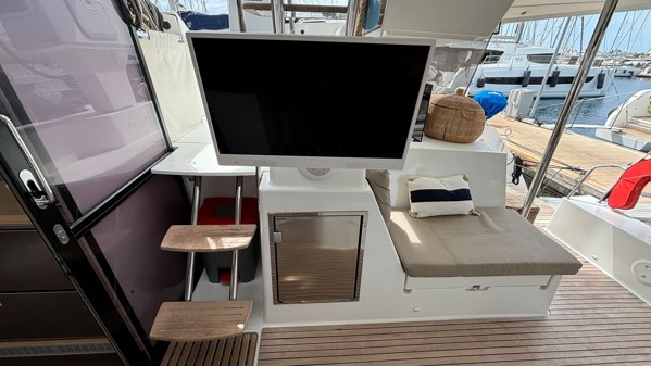 2016 FOUNTAINE PAJOT HELIA 44