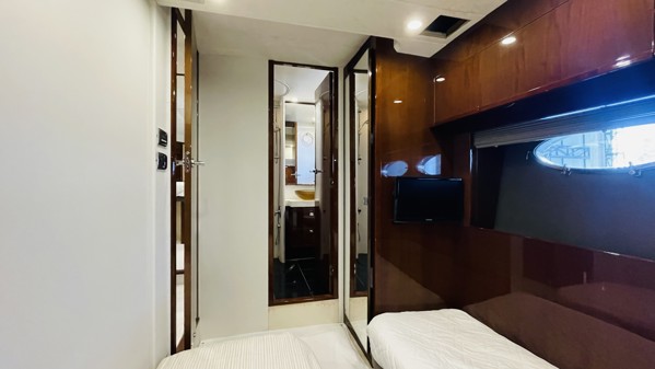 2012 PRINCESS 64