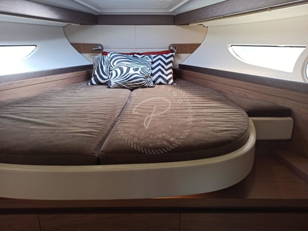 2014 BENETEAU GT 38
