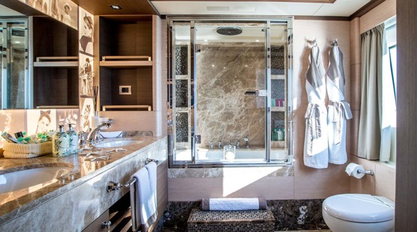 2014 BENETTI CRYSTAL 140