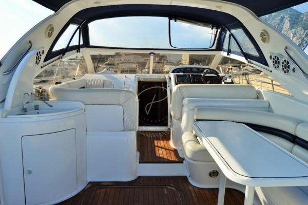 1997 PRINCESS V40