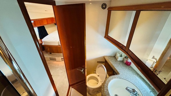 2000 SUNSEEKER MANHATTAN 64