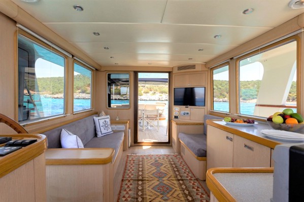 2008 CUSTOM TRAWLER 55