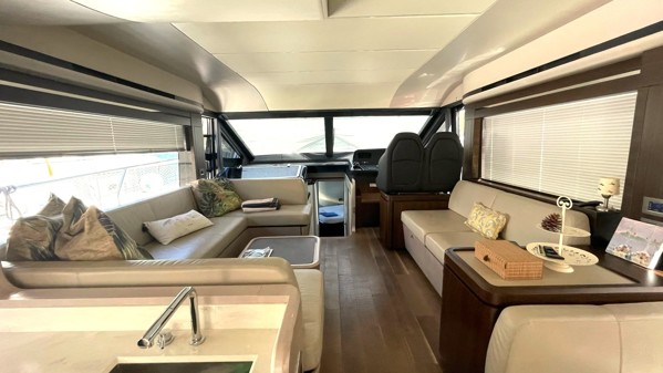 2019 ABSOLUTE 58 FLY