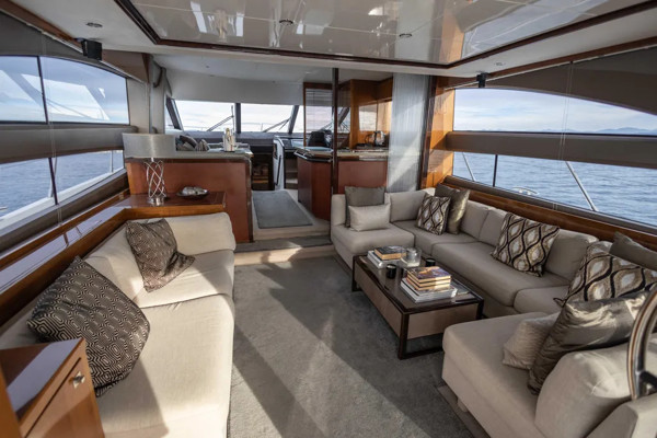 2012 PRINCESS 64