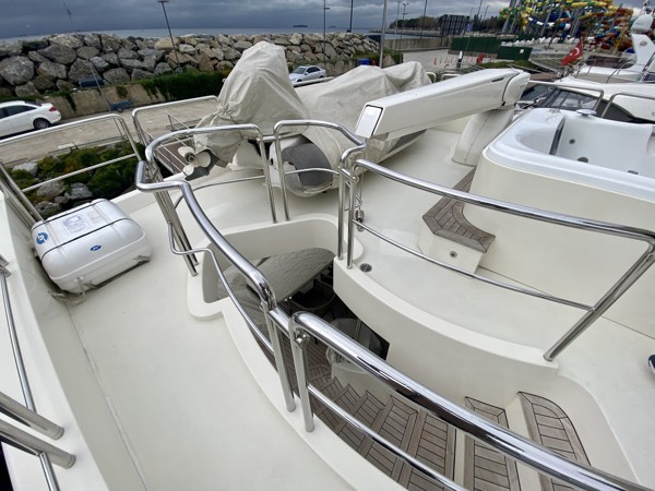 2007 AZIMUT 85