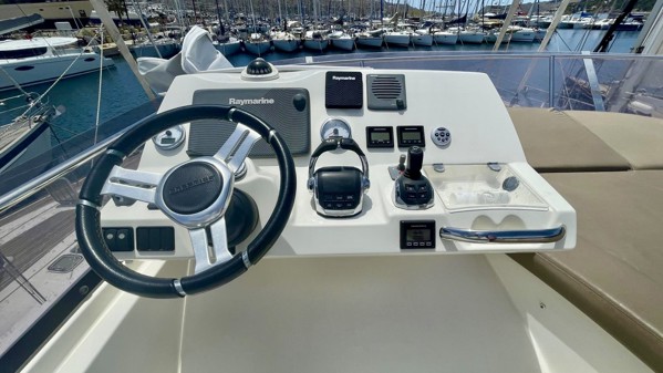 2013 PRESTIGE 500 FLY