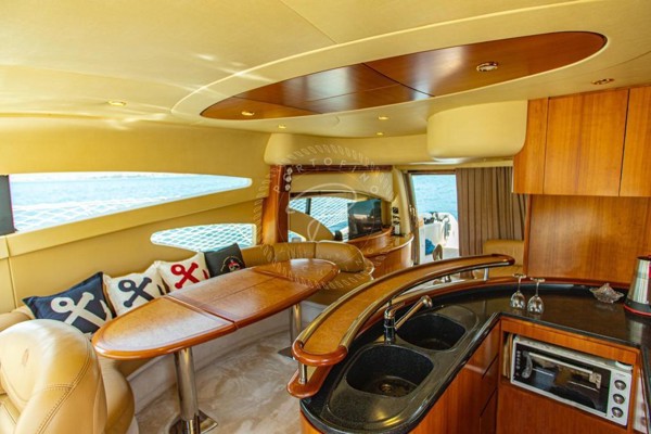 2011 AZIMUT 62 FLY