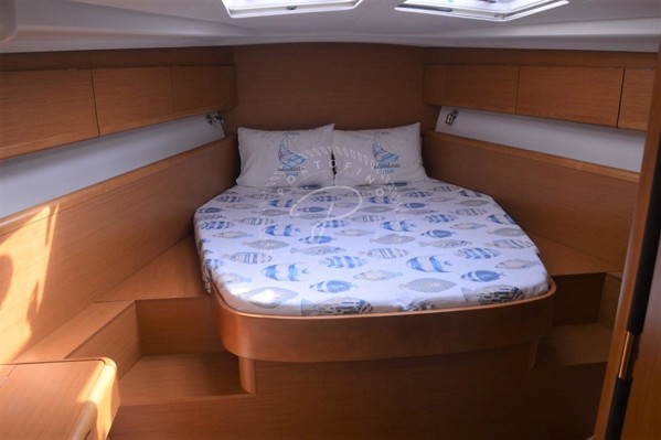 2011 JEANNEAU SUN ODYSSEY 50 DS