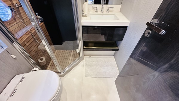 2018 AZIMUT 80