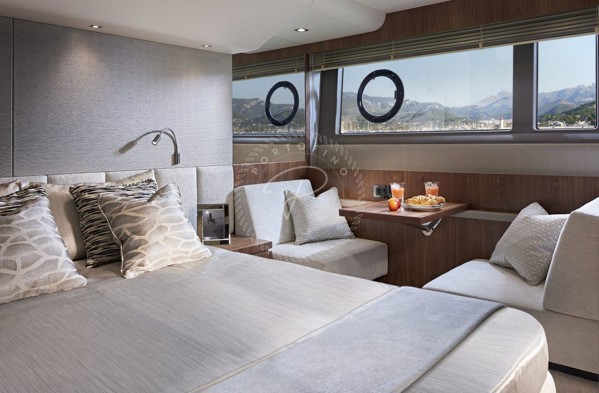 2018 SUNSEEKER MANHATTAN 52
