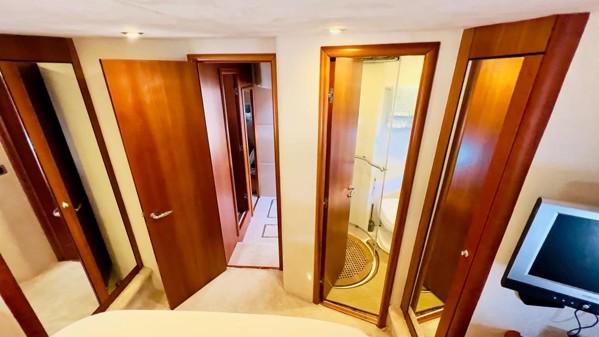 2009 SUNSEEKER MANHATTAN 60