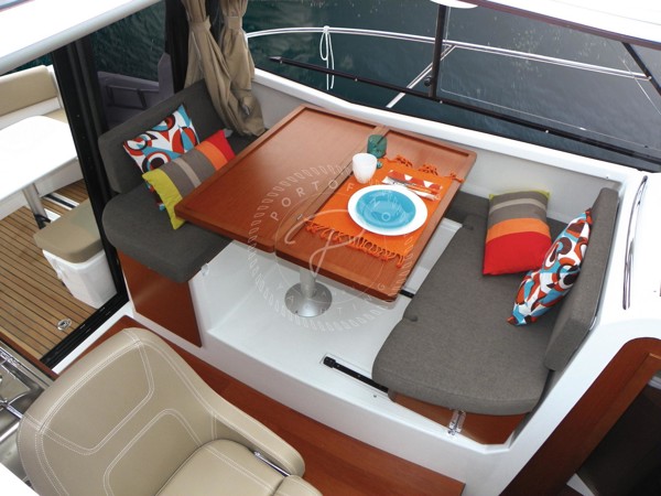 2013 JEANNEAU MERRY FISHER 855