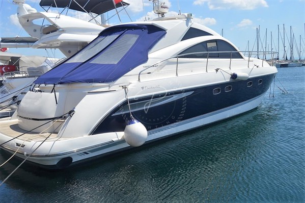 2006 FAIRLINE TARGA 47