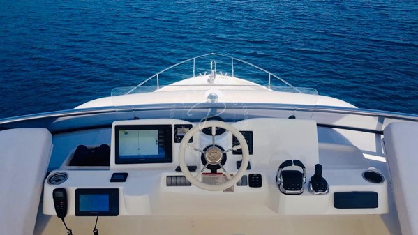 2017 ABSOLUTE NAVETTA 52